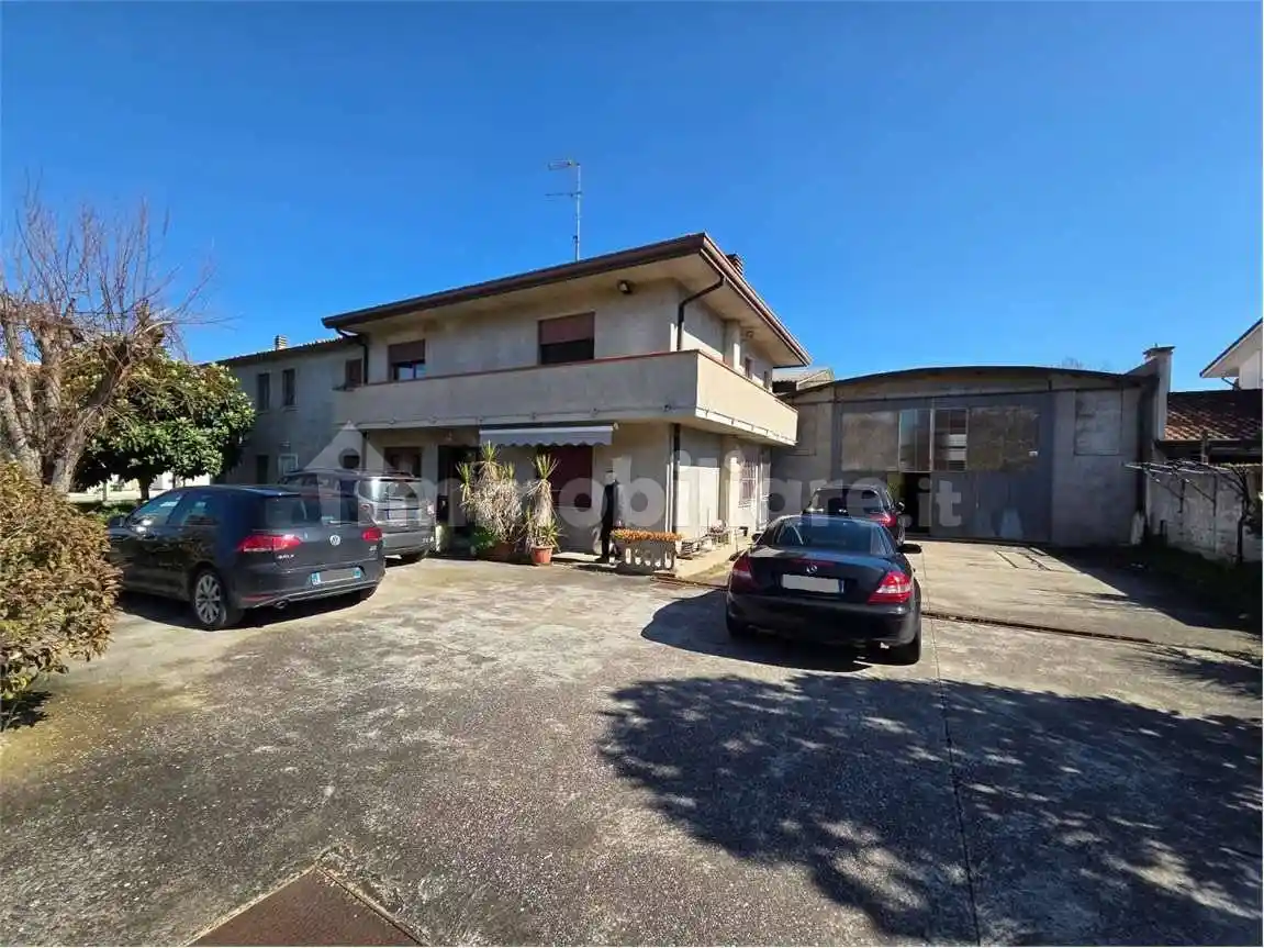 Casa indipendente in vendita a Ariano nel Polesine