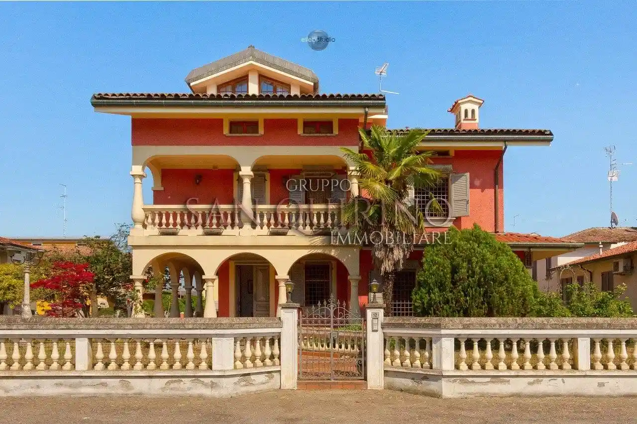 Villa in vendita a Boretto