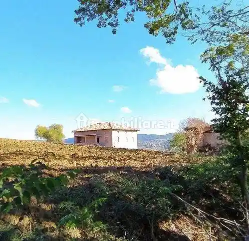 Rustico - Casale in vendita a San Severino Marche