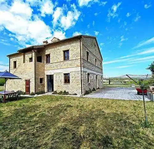 Villa in vendita a Cingoli