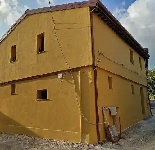 Villa in vendita a San Severino Marche