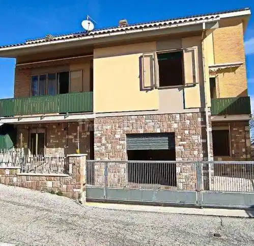 Villa in vendita a Cingoli