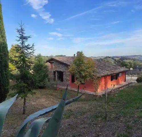 Villa in vendita a San Severino Marche