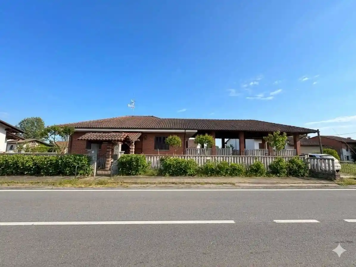 Villa in vendita a Crescentino