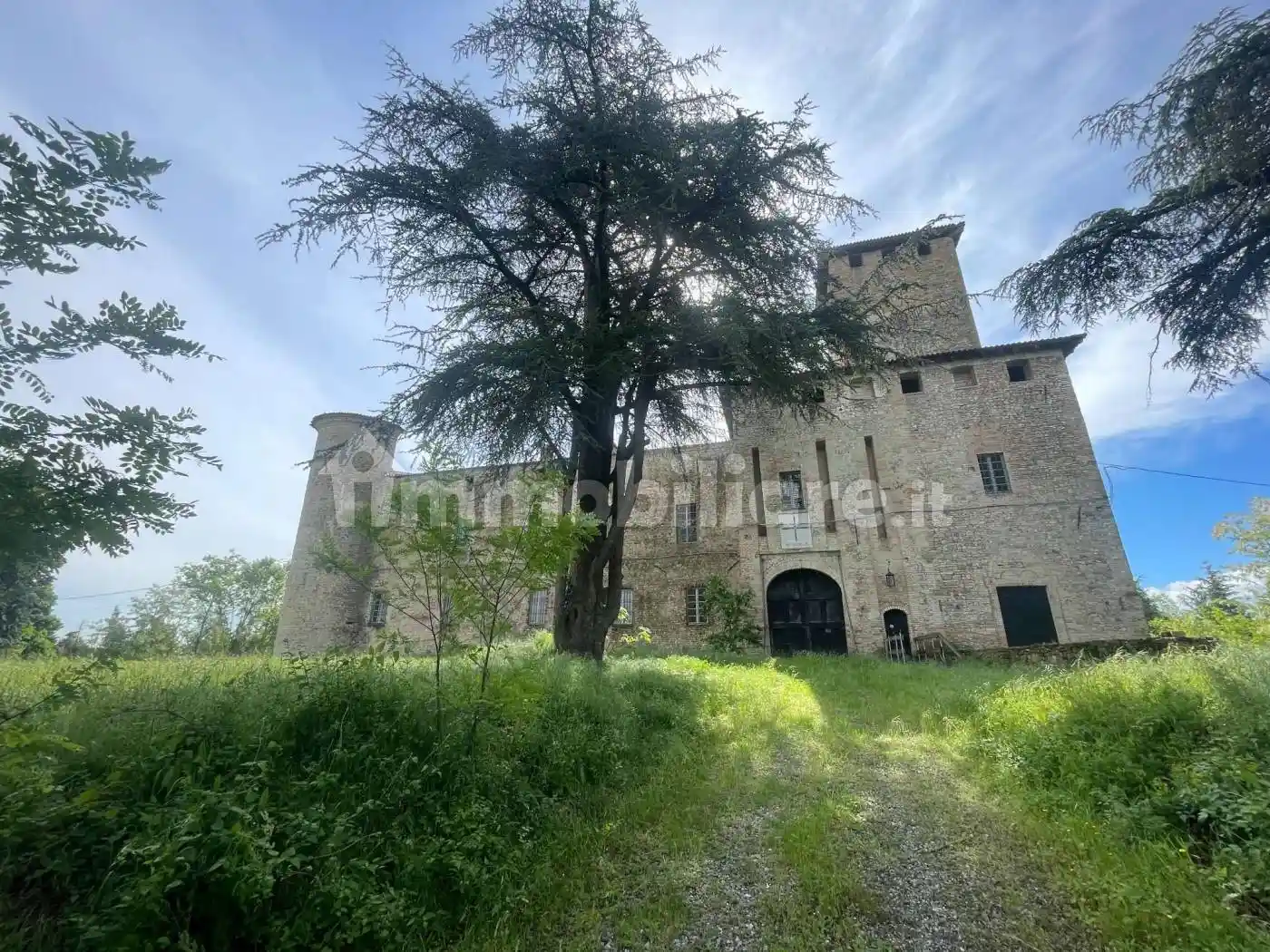 Palazzo - Edificio in vendita a Carpaneto Piacentino