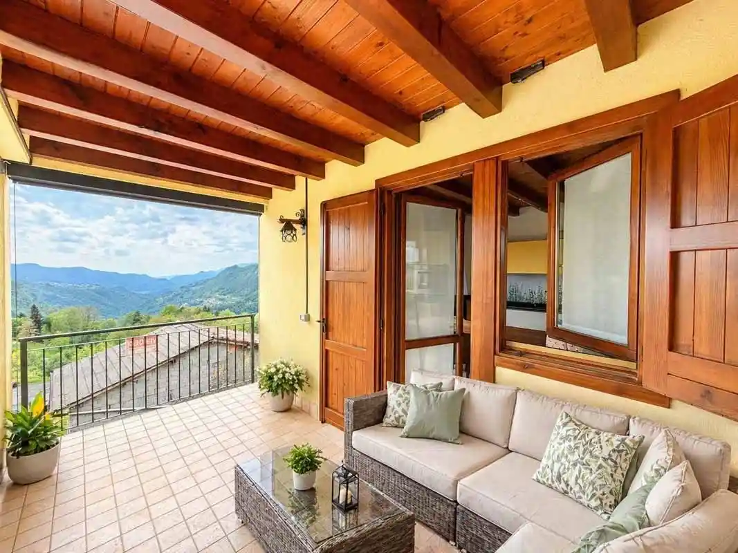 Appartamento in vendita a Costa Serina