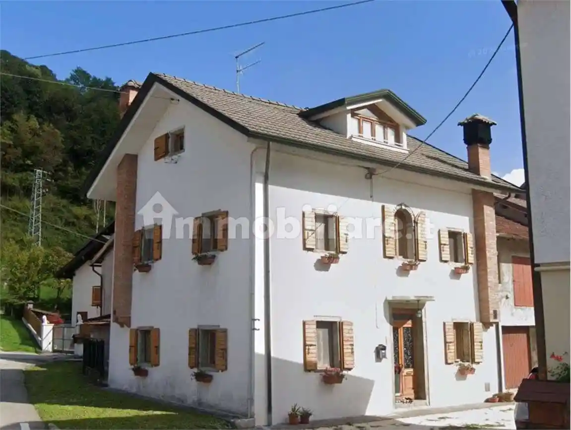 Casa indipendente in vendita a Alpago