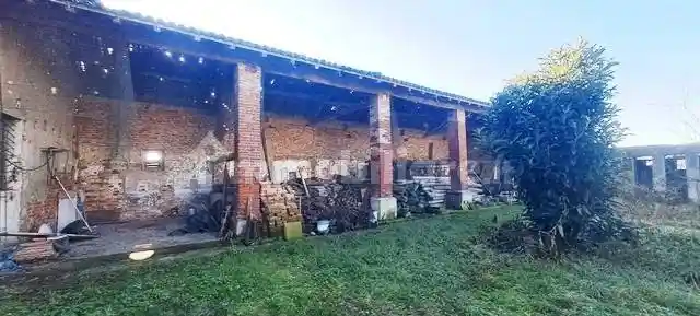 Rustico - Casale in vendita a Bornasco