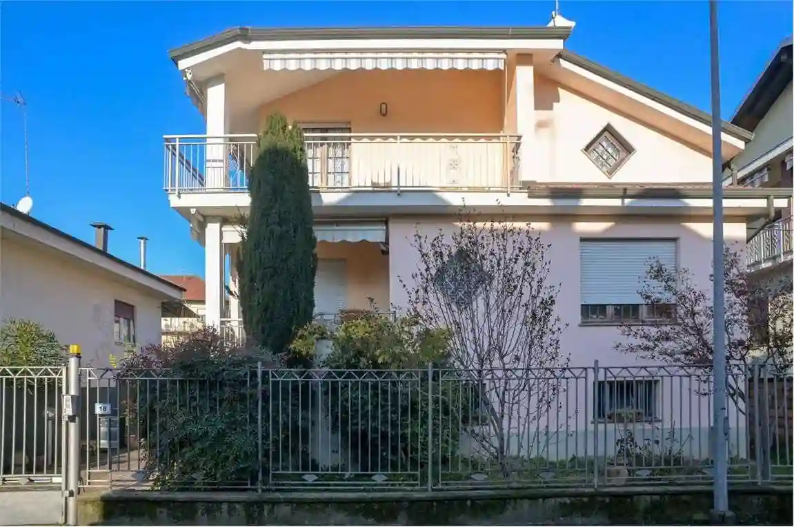 Villa - foto 2