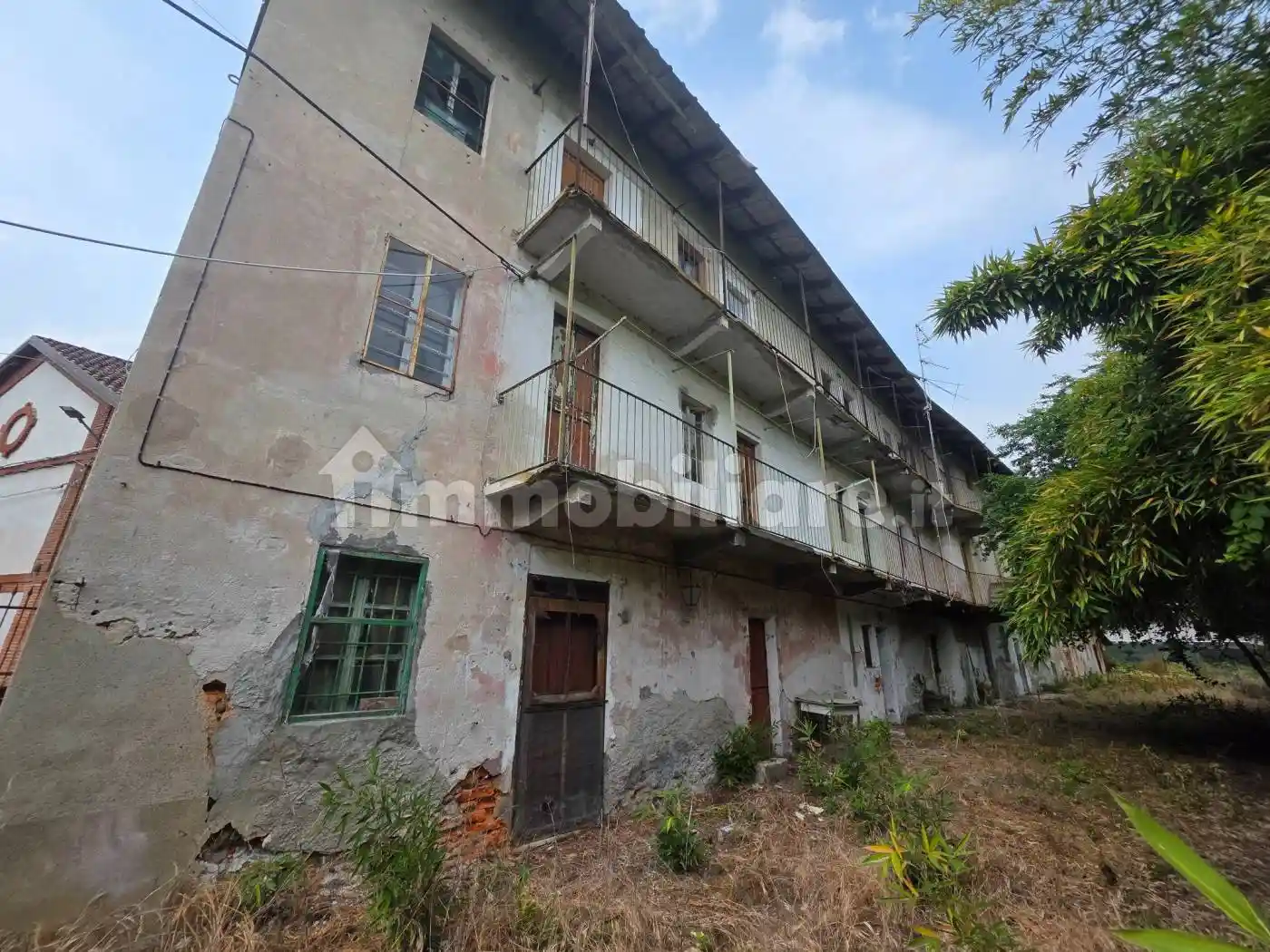 Palazzo - Edificio in vendita a Albano Vercellese