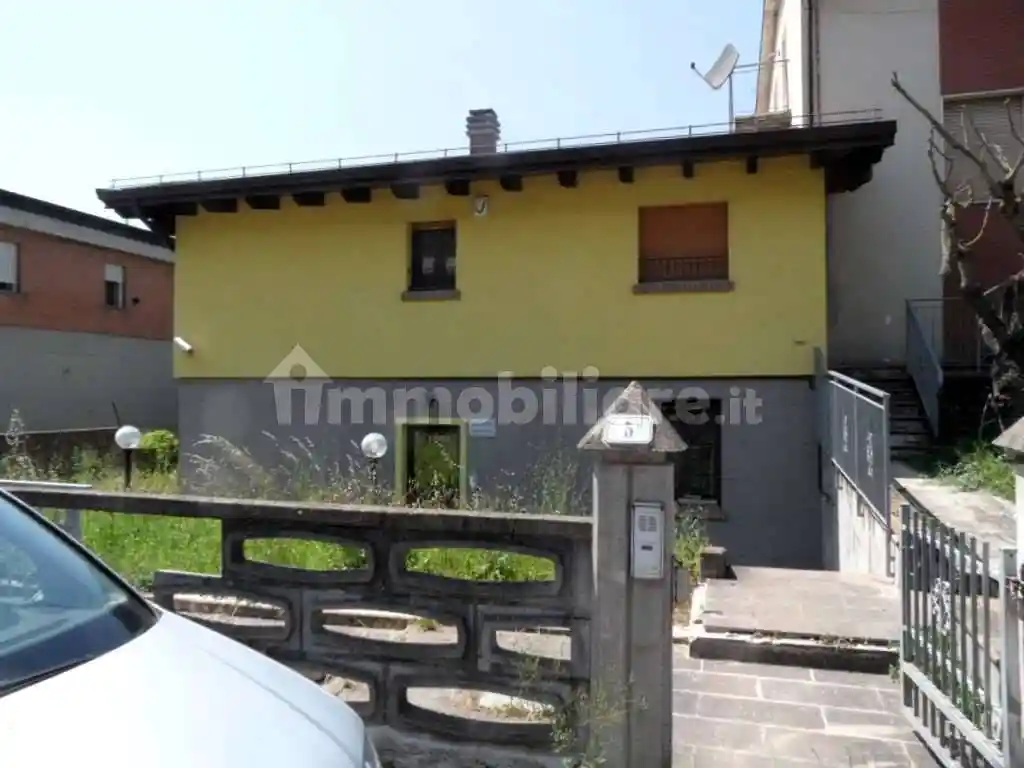 Palazzo - Stabile in vendita a Pavullo nel Frignano