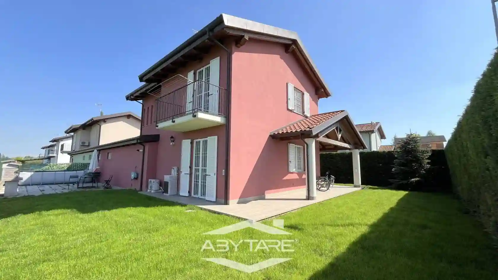 Villa - foto 2