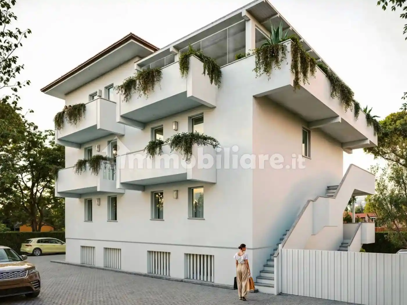 Palazzo - Edificio in vendita a Massa