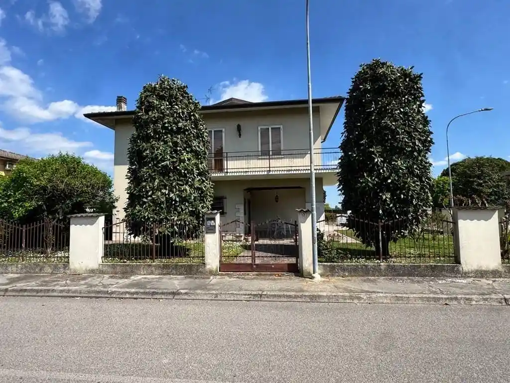 Villa in vendita a Bagnolo San Vito