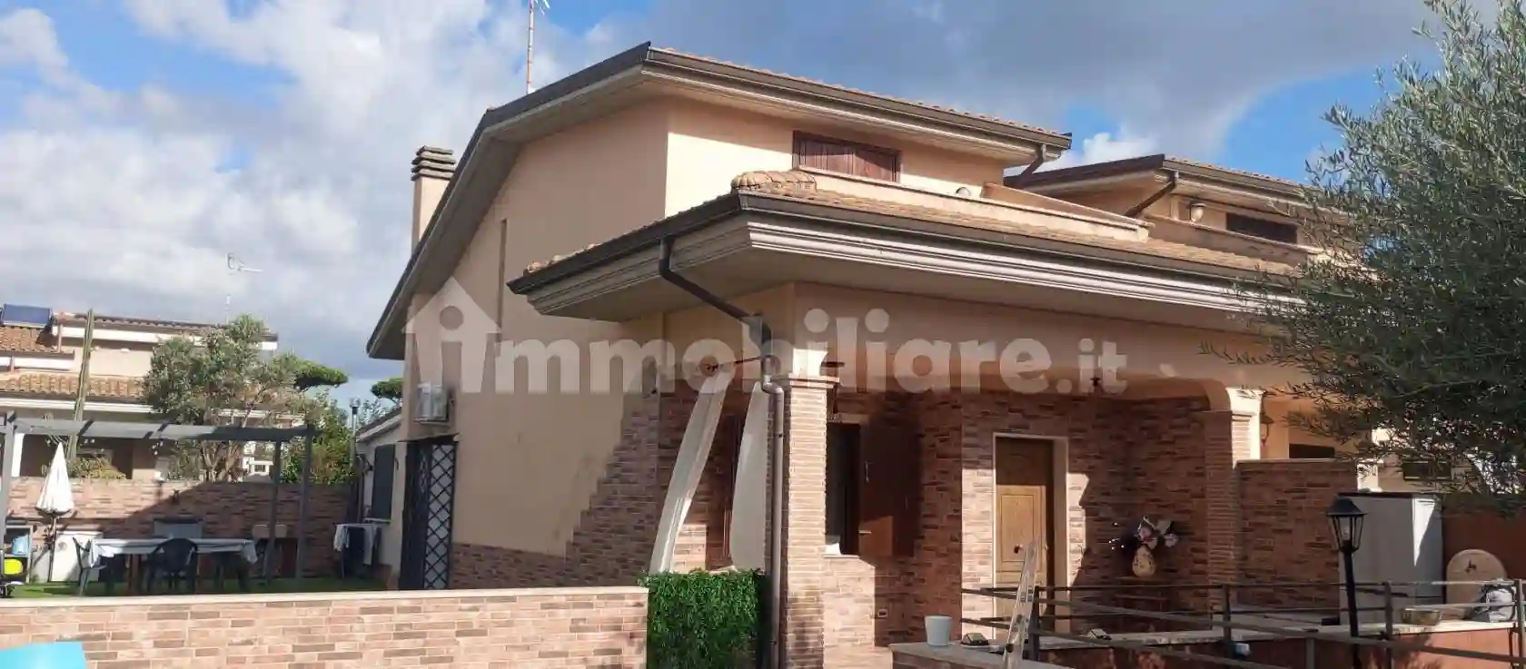 Villa - foto 2
