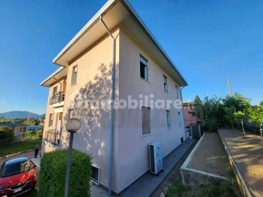 Appartamento in vendita a Varese