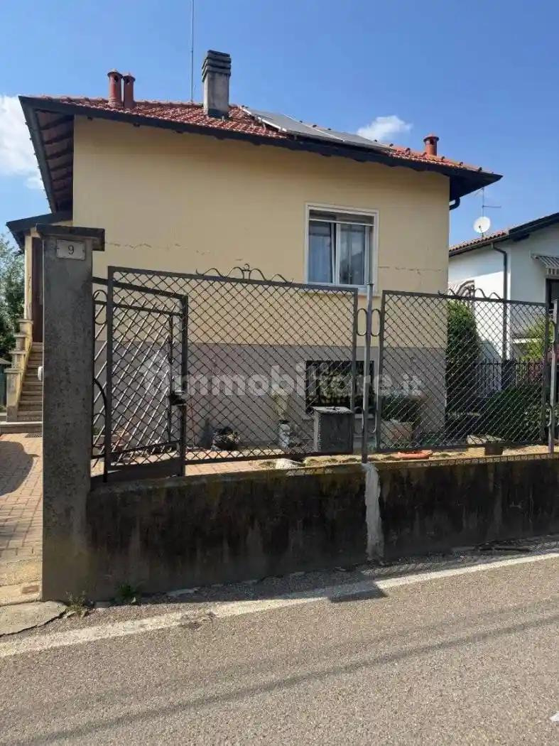 Villa in vendita a Malnate