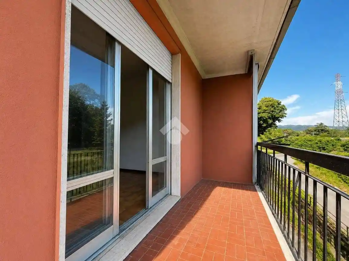 Appartamento in vendita a Vezzano Ligure