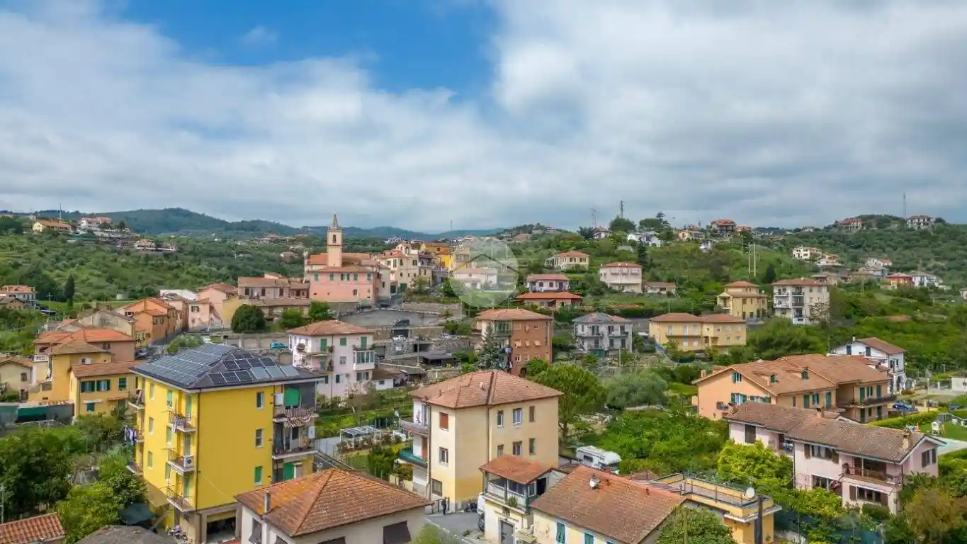 Appartamento in vendita a Imperia