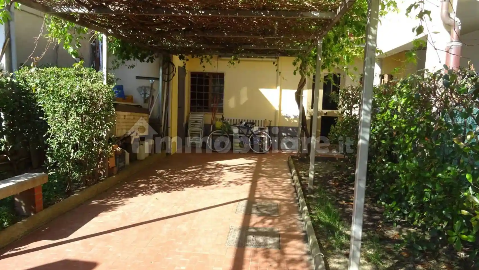 Casa indipendente in vendita a Campi Bisenzio