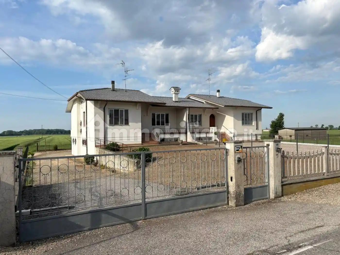 Villa in vendita a Bondeno