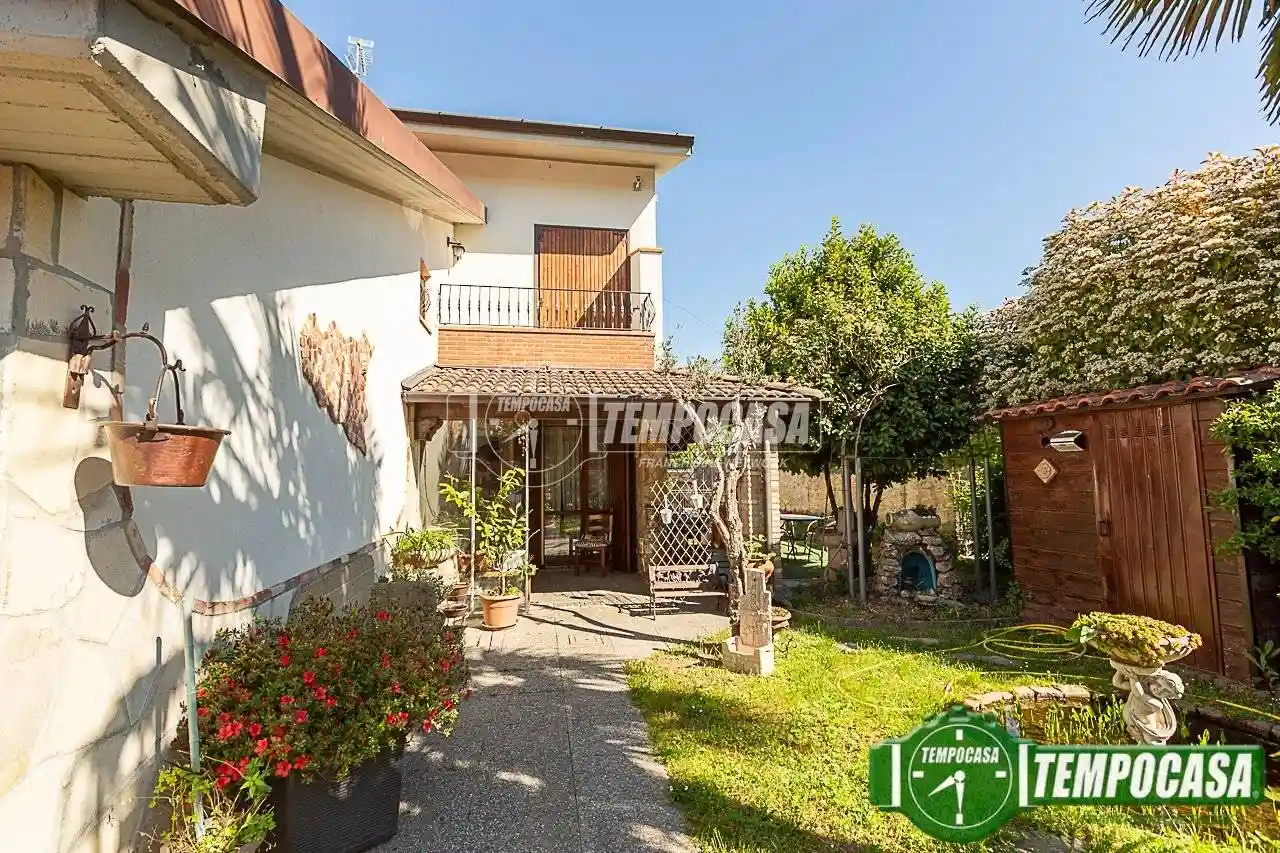 Villa in vendita a Sant'Angelo Lodigiano