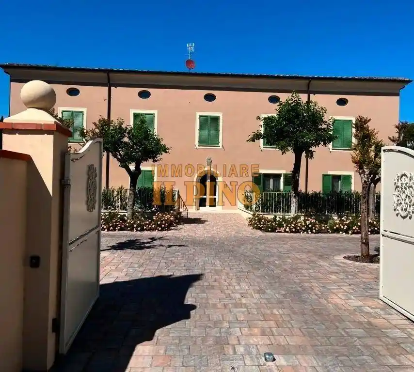 Appartamento in vendita a Cascina