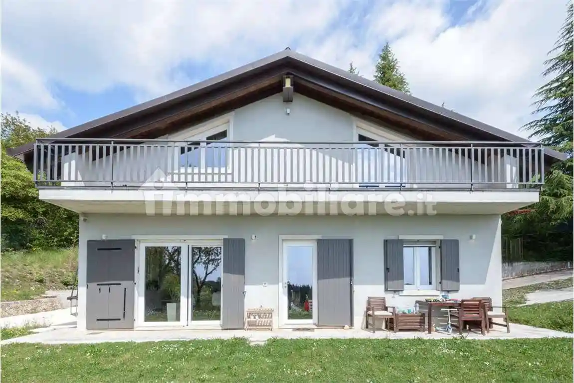 Villa in vendita a Negrar di Valpolicella