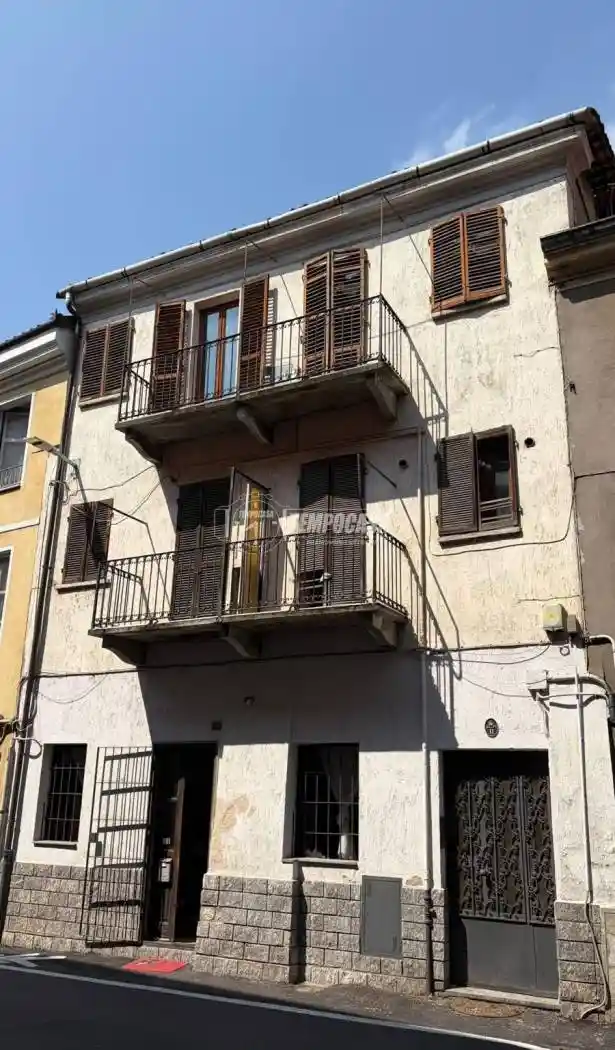 Palazzo - Edificio in vendita a Moncalieri