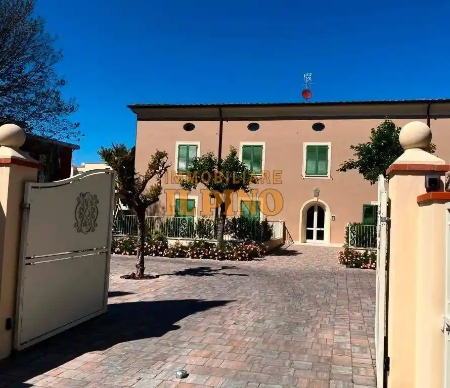 Appartamento in vendita a Cascina
