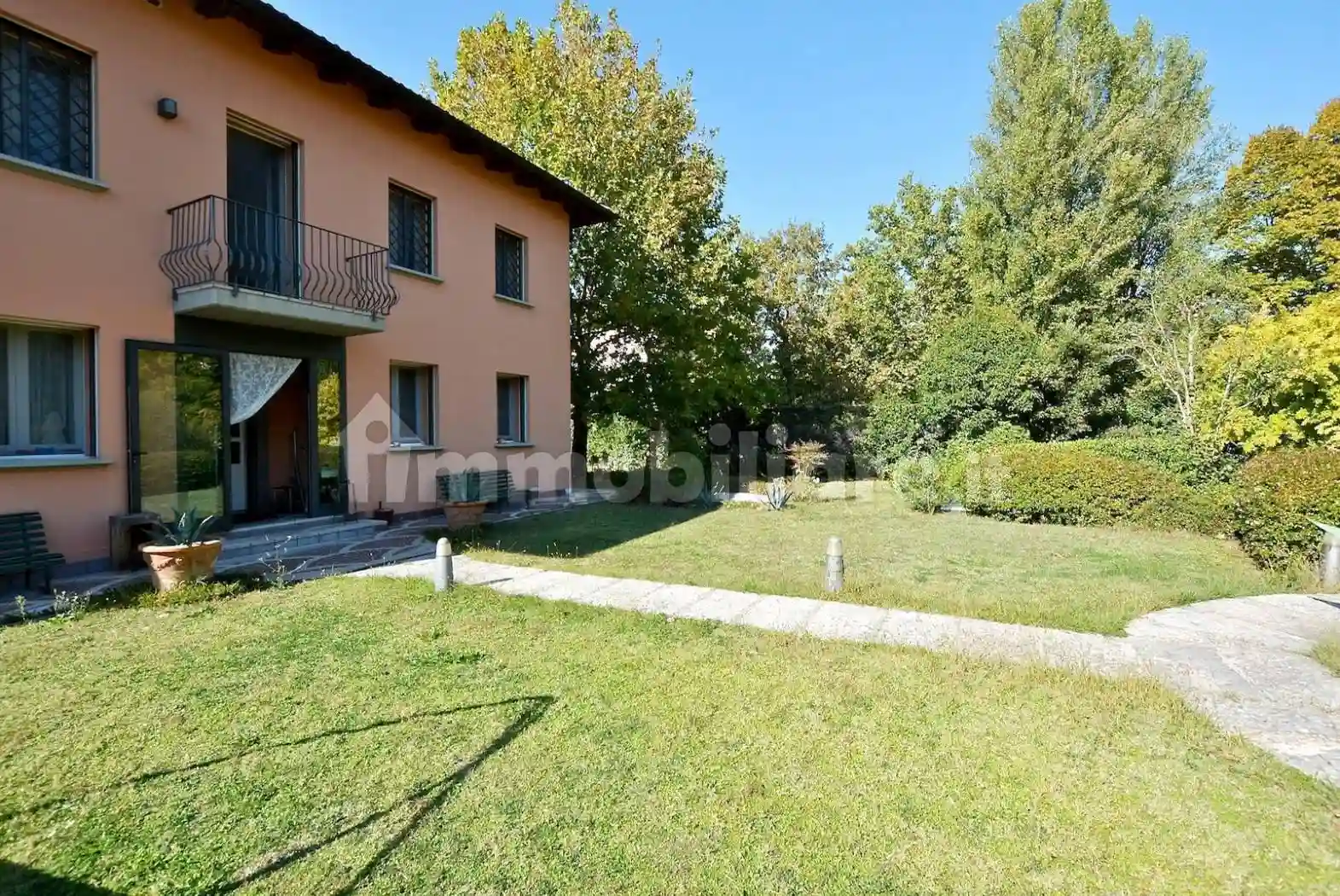 Villa - foto 2