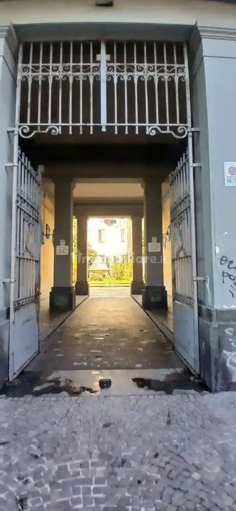 Appartamento in vendita a Napoli