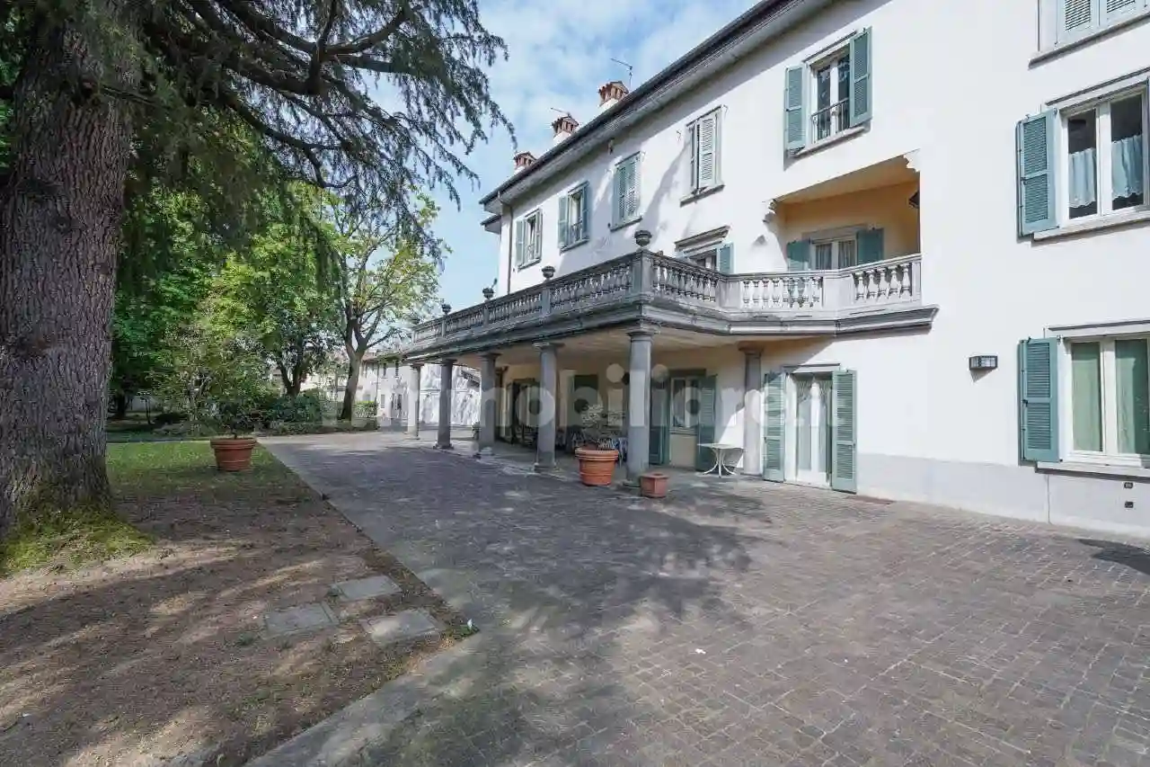 Palazzo - Edificio - foto 2
