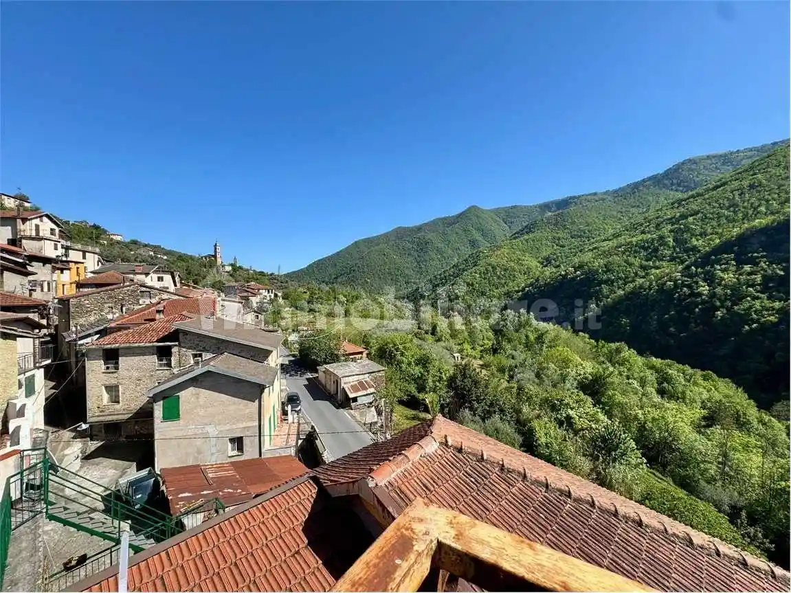 Casa indipendente in vendita a Pieve di Teco