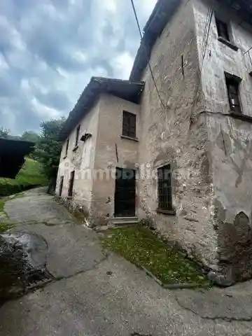 Rustico - Casale in vendita a Lecco