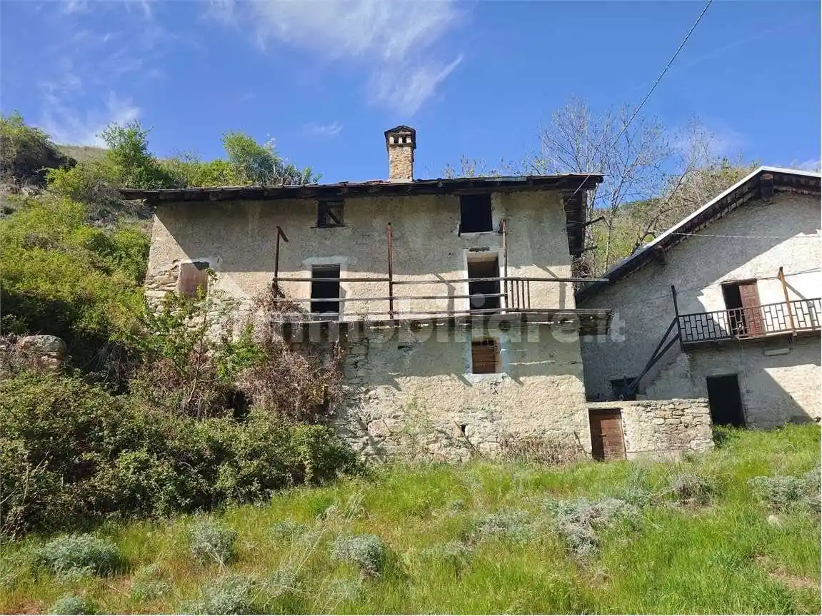 Rustico - Casale in vendita a Aosta
