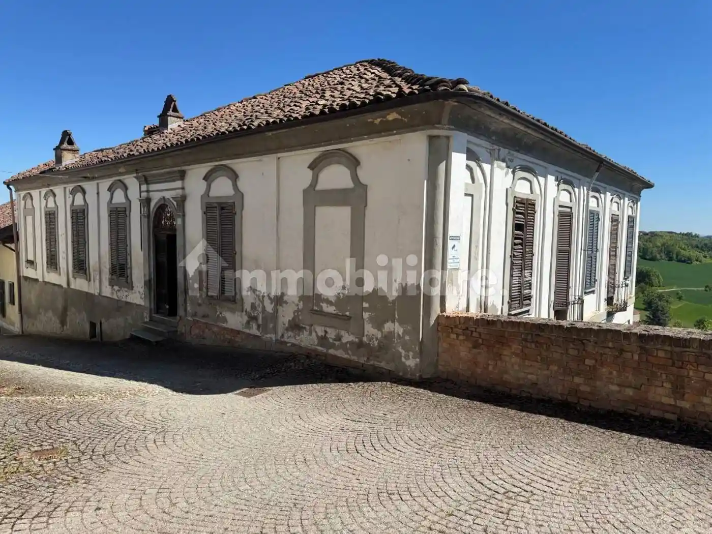 Palazzo - Edificio in vendita a Montiglio Monferrato