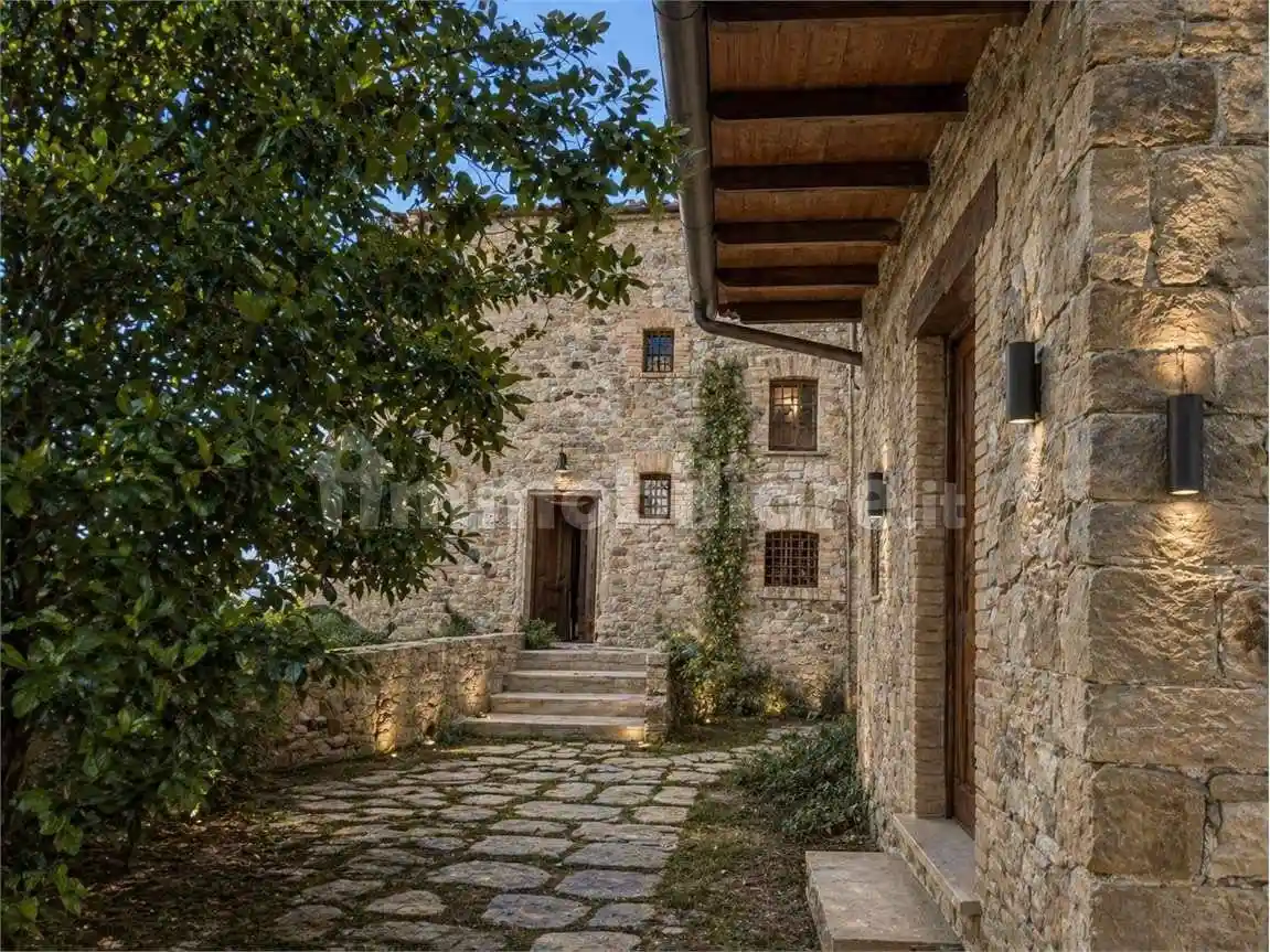 Rustico - Casale in vendita a Umbertide