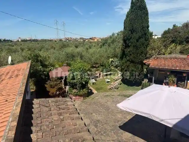 Casa indipendente in vendita a Livorno