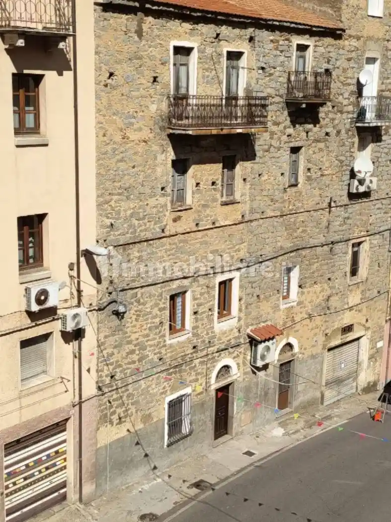 Casa indipendente in vendita a Bitti