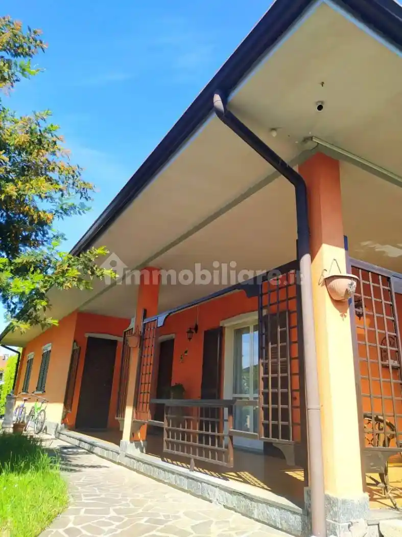 Villa in vendita a Busnago