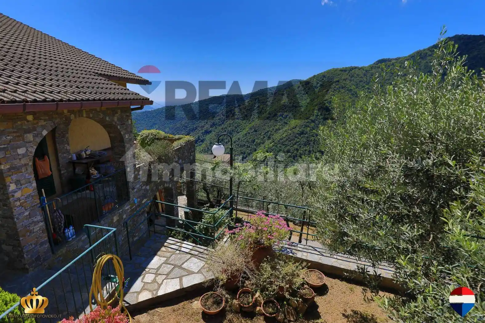 Casa indipendente in vendita a Avegno