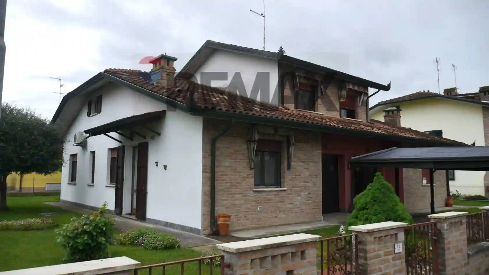 Villa - foto 2