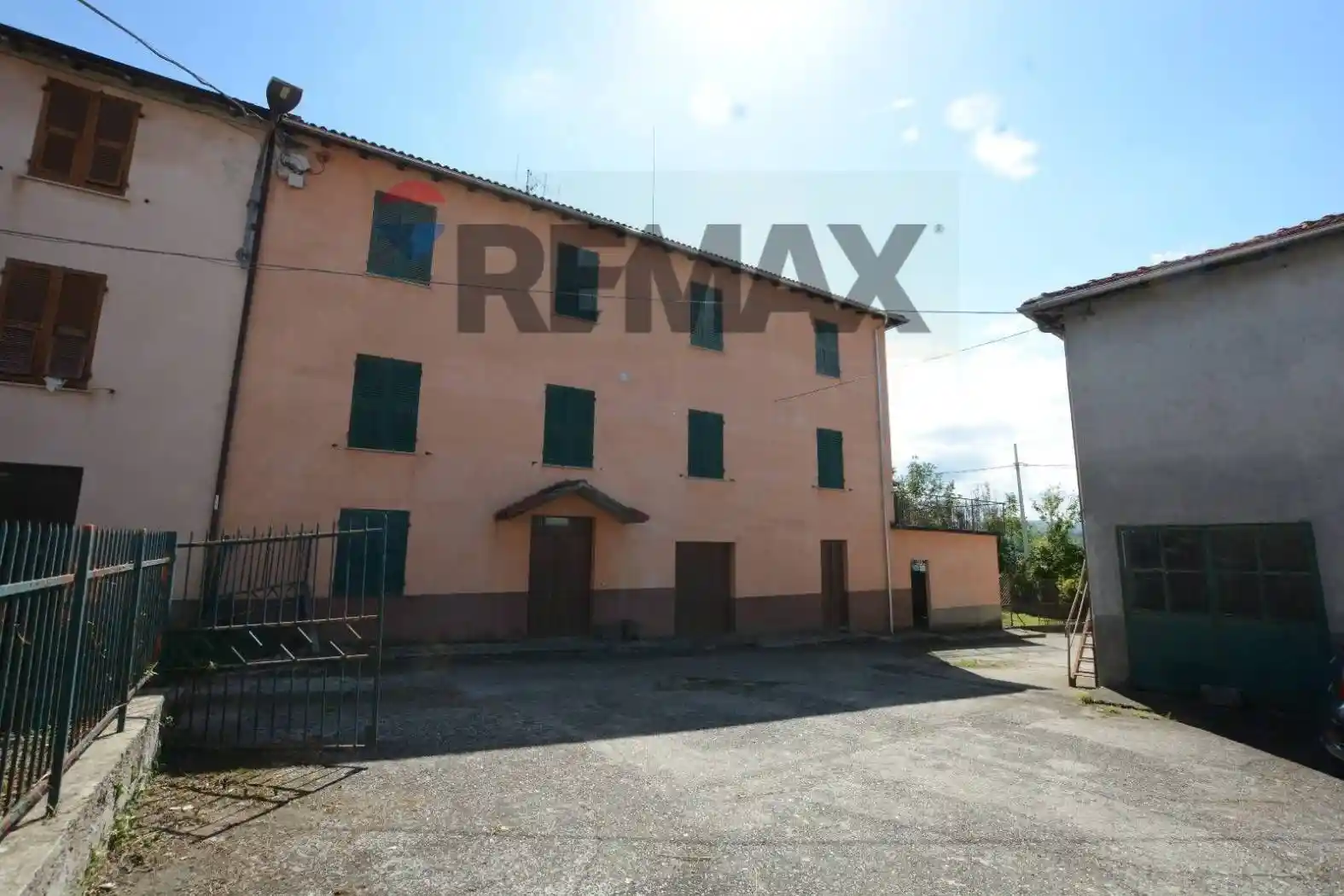 Casa indipendente in vendita a Cengio