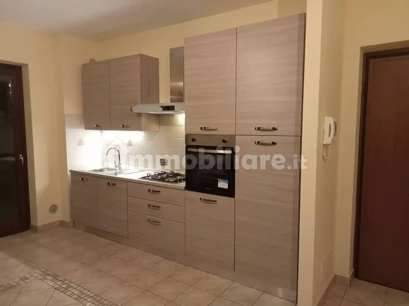 Appartamento in vendita a Cave