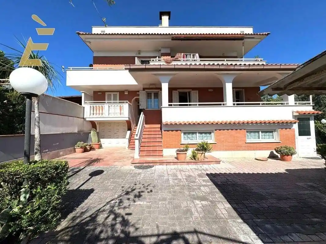 Villa in vendita a Aprilia