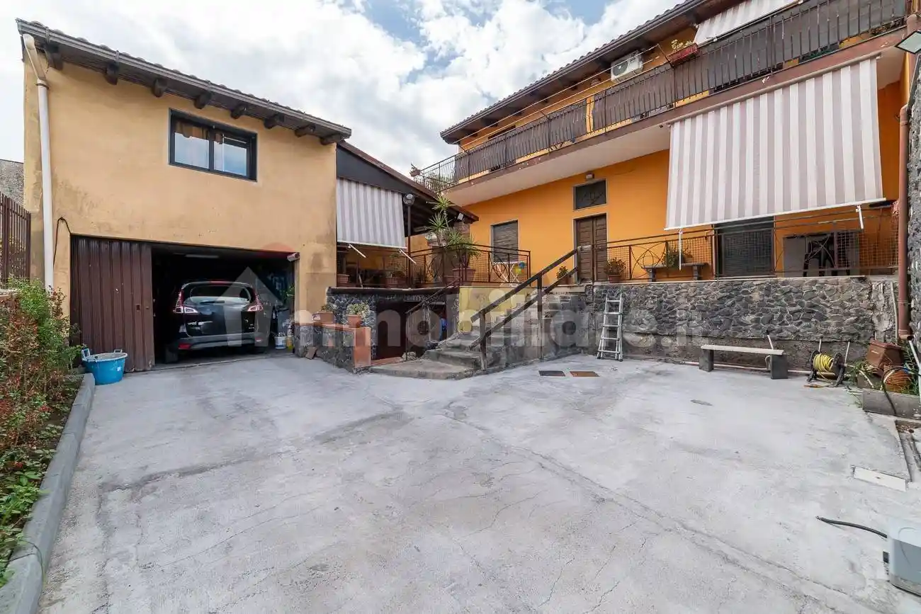 Villa in vendita a Mascalucia