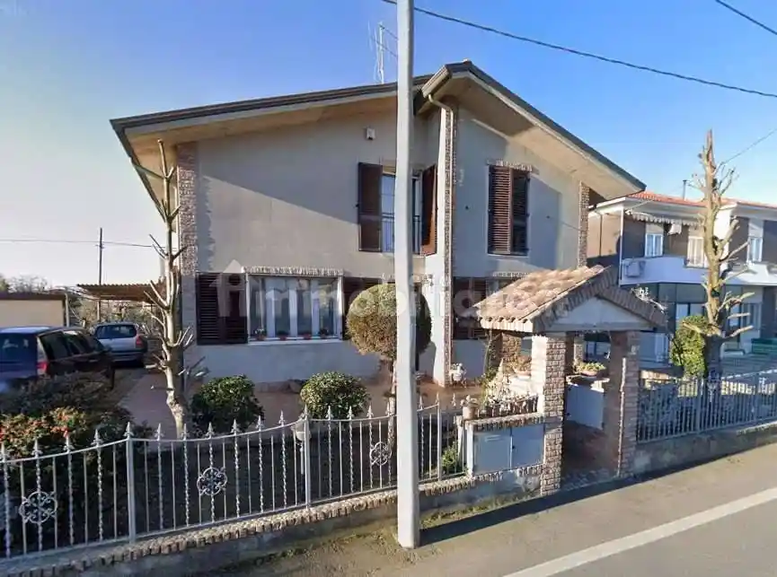 Casa indipendente in vendita a Rimini