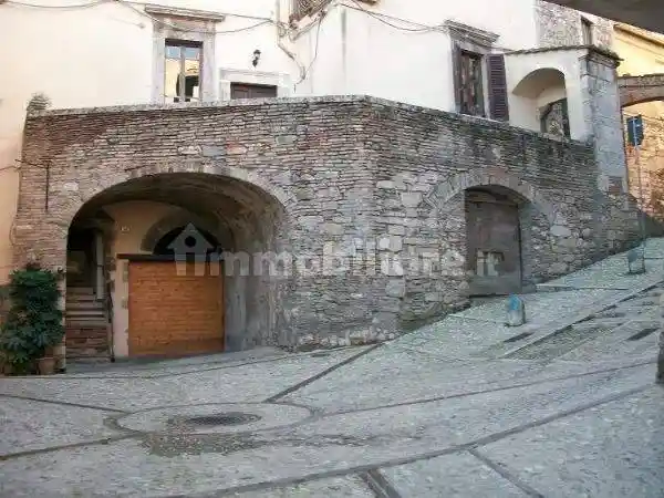 Appartamento in affitto a Narni