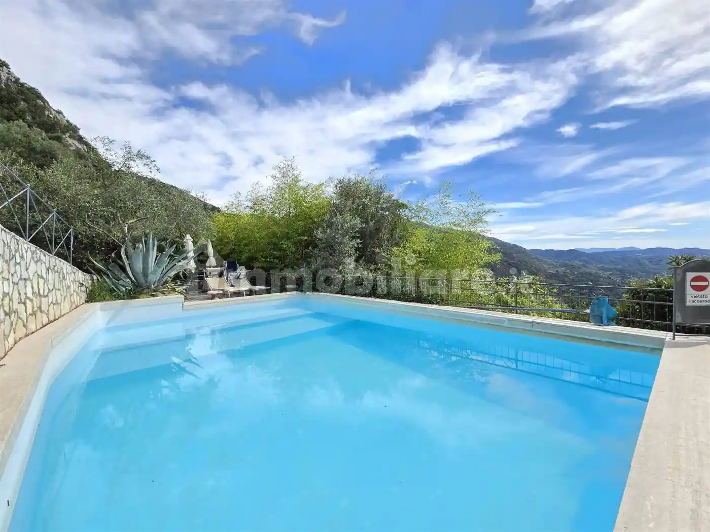 Rustico - Casale in vendita a Camaiore